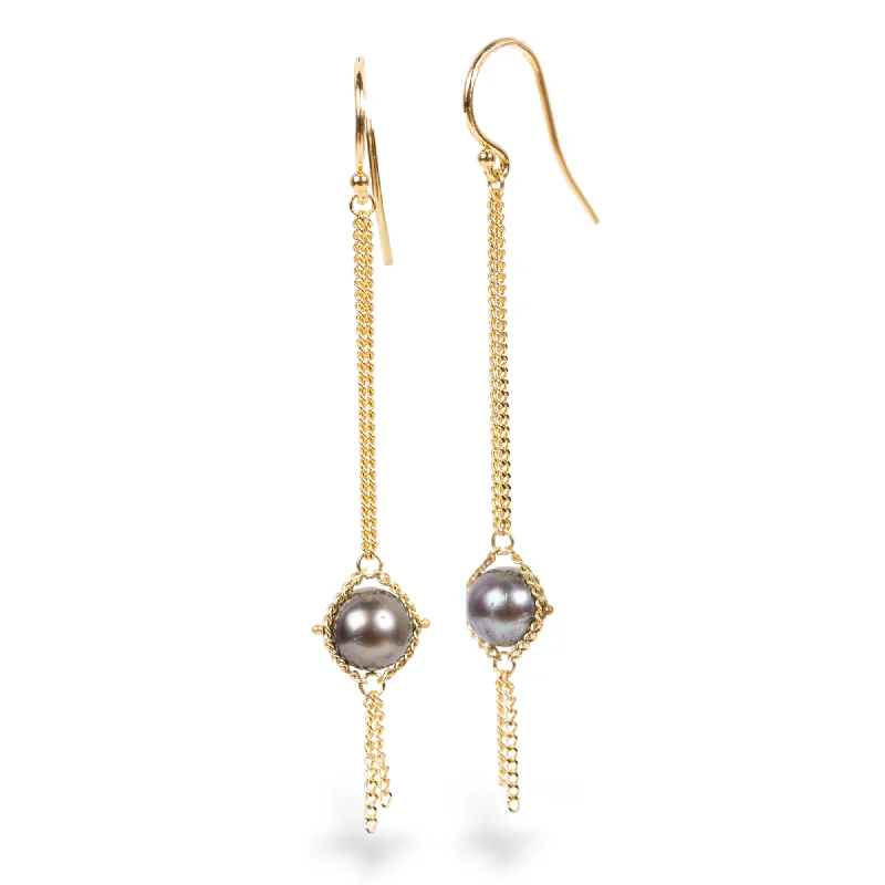 Dewdrop Earrings in Tahitian Pearl