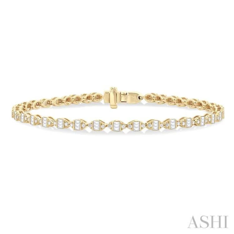 1 1/6 ctw Marquise Shape Link Fusion Baguette and Round Cut Diamond Bracelet in 10K Yellow Gold