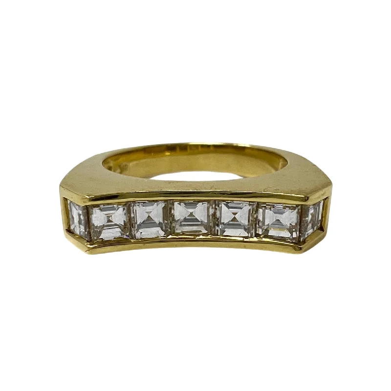 Prestige 18K Gold Ring with Diamonds